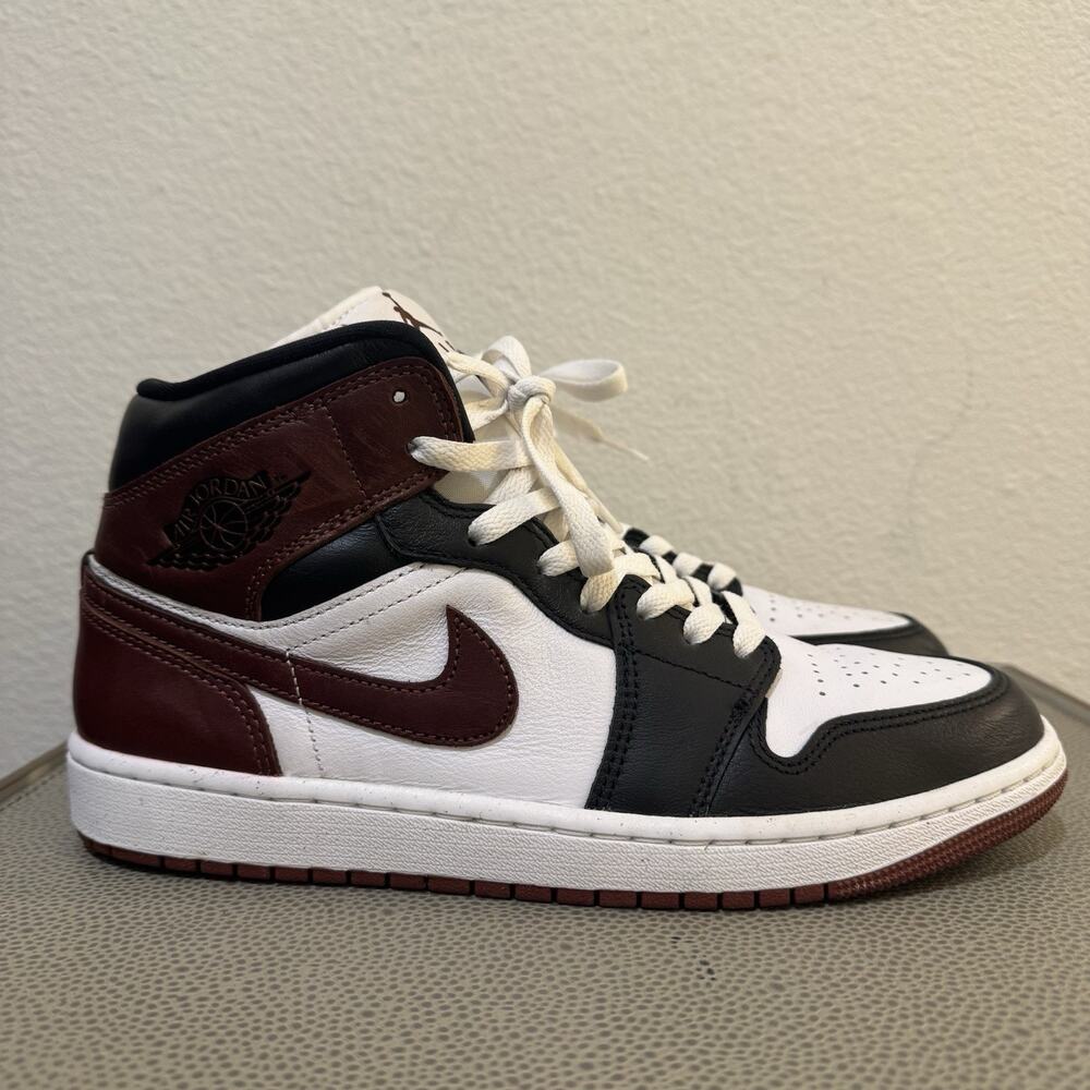 Nike HF3216-102 ordan Air Jordan 1 sz 9 Mid SE White / Black / Dark Pony